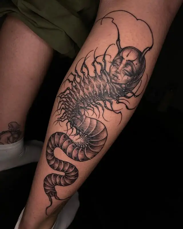 Tatouage par MAD Copyright Calvanostra