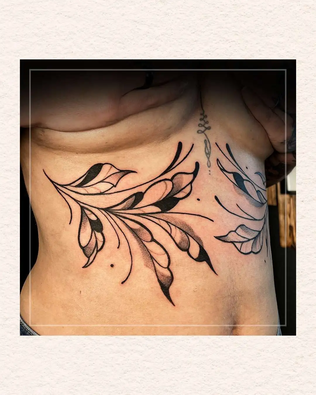 Tatouage par La dame aux serpents Copyright Calvanostra