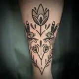 Tatouage par Valentine Antoinette Copyright Calvanostra