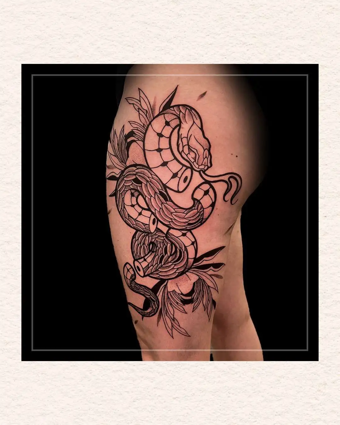 Tatouage par La dame aux serpents