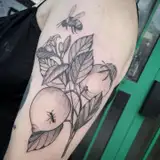 Tatouage par Valentine Antoinette Copyright Calvanostra