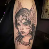 Tatouage par Valentine Antoinette Copyright Calvanostra