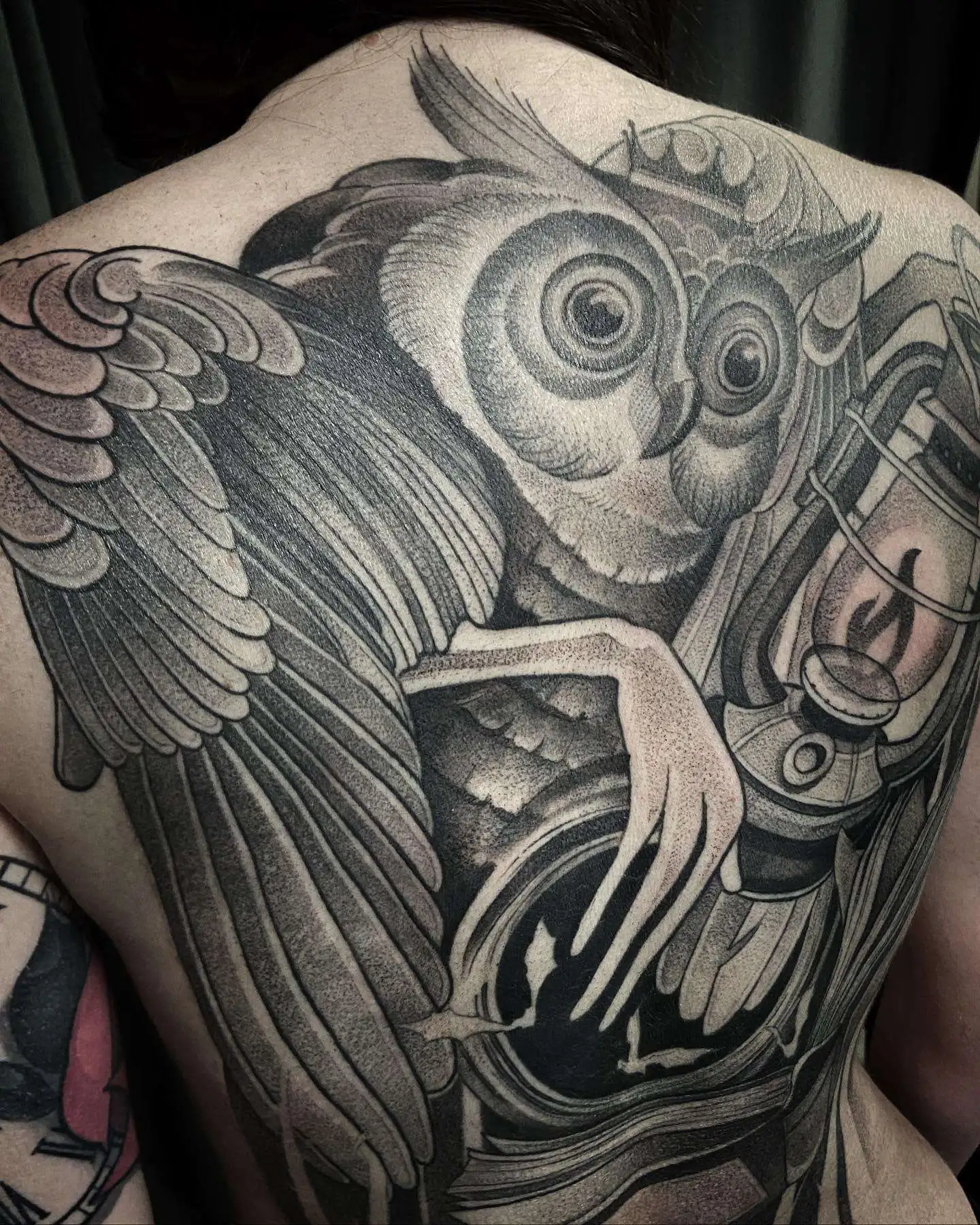 Tatouage par Valentine Antoinette Copyright Calvanostra