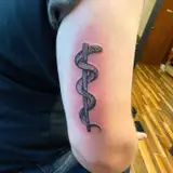 Tatouage par Karl Copyright Calvanostra